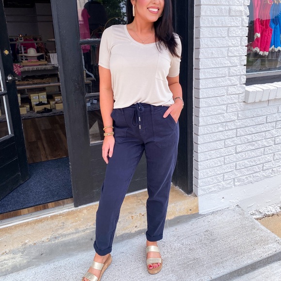 Judy Blue Jogger Denim - Picture 3 of 4